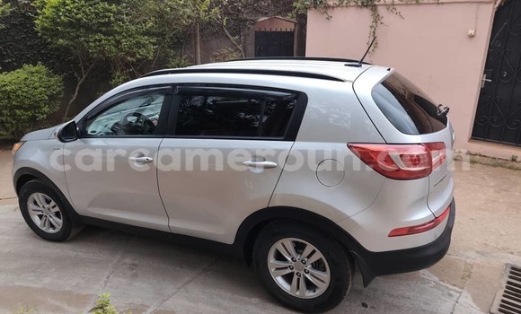 Acheter Occasion Voiture Kia Forte Rouge à Yaoundé, Central Cameroon Acheter Occasion Voiture Kia Forte Rouge à Yaoundé, Central Cameroon