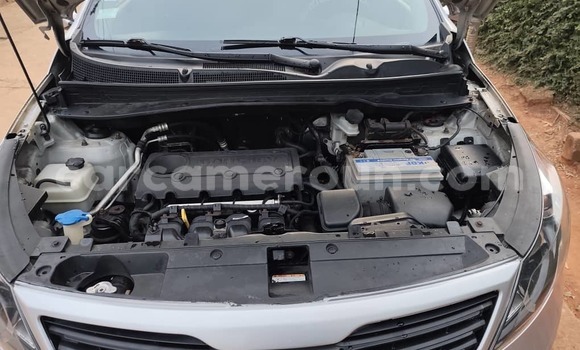 Acheter Occasion Voiture Kia Forte Rouge à Yaoundé, Central Cameroon Acheter Occasion Voiture Kia Forte Rouge à Yaoundé, Central Cameroon