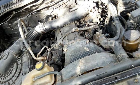 Sayi Na hannu Toyota Pickup Black Mota in Douala a Ƙasar Kamaru Sayi Na hannu Toyota Pickup Black Mota in Douala a Ƙasar Kamaru