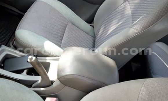 Sayi Na hannu Toyota Pickup Black Mota in Douala a Ƙasar Kamaru Sayi Na hannu Toyota Pickup Black Mota in Douala a Ƙasar Kamaru