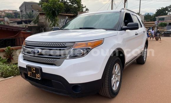 Acheter Occasion Voiture Ford Explorer Blanc à Yaoundé, Central Cameroon Acheter Occasion Voiture Ford Explorer Blanc à Yaoundé, Central Cameroon
