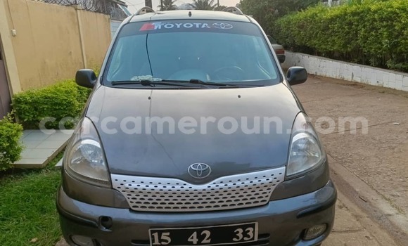 Sayi Na hannu Toyota Yaris Verso Brown Mota in Yaounde a Babban Kamaru Sayi Na hannu Toyota Yaris Verso Brown Mota in Yaounde a Babban Kamaru