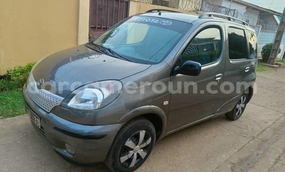 Sayi Na hannu Toyota Yaris Verso Brown Mota in Yaounde a Babban Kamaru Sayi Na hannu Toyota Yaris Verso Brown Mota in Yaounde a Babban Kamaru