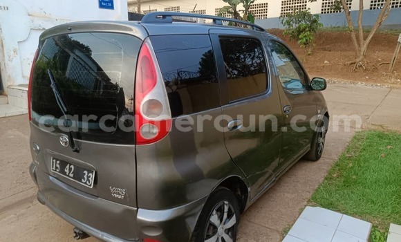 Sayi Na hannu Toyota Yaris Verso Brown Mota in Yaounde a Babban Kamaru Sayi Na hannu Toyota Yaris Verso Brown Mota in Yaounde a Babban Kamaru