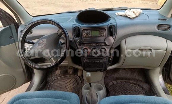 Sayi Na hannu Toyota Yaris Verso Brown Mota in Yaounde a Babban Kamaru Sayi Na hannu Toyota Yaris Verso Brown Mota in Yaounde a Babban Kamaru