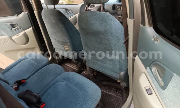 Sayi Na hannu Toyota Yaris Verso Brown Mota in Yaounde a Babban Kamaru Sayi Na hannu Toyota Yaris Verso Brown Mota in Yaounde a Babban Kamaru