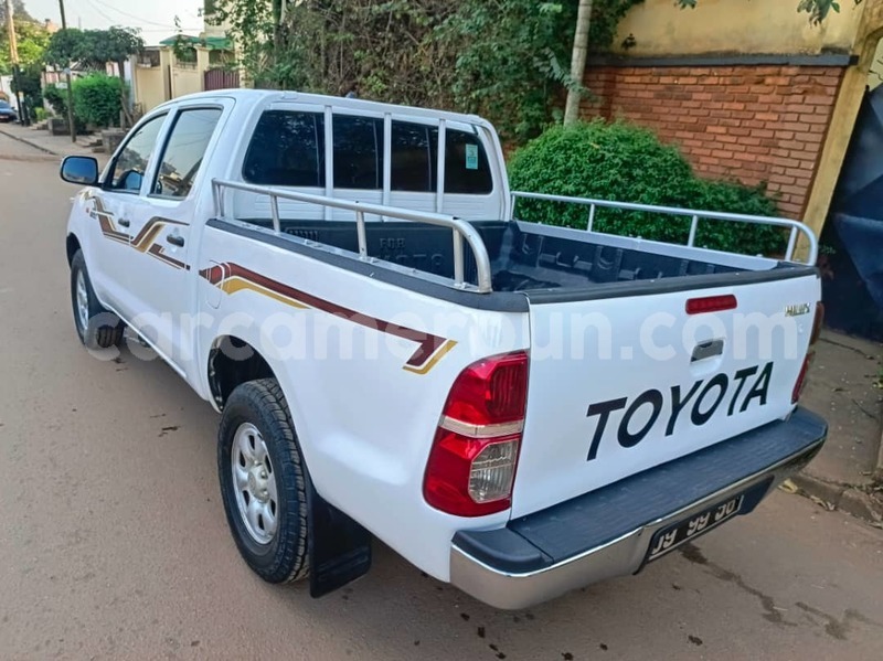Big with watermark toyota hilux central cameroon yaounde 21992