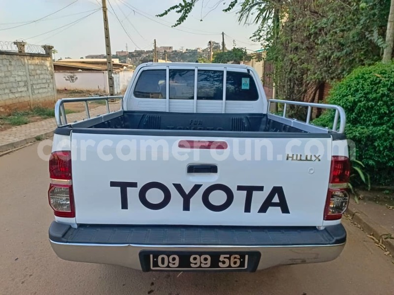 Big with watermark toyota hilux central cameroon yaounde 21992