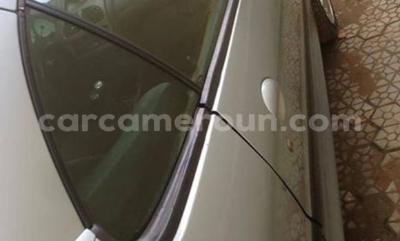 Sayi Na hannu Peugeot 206 Azurfa Mota in Douala a Ƙasar Kamaru Sayi Na hannu Peugeot 206 Azurfa Mota in Douala a Ƙasar Kamaru