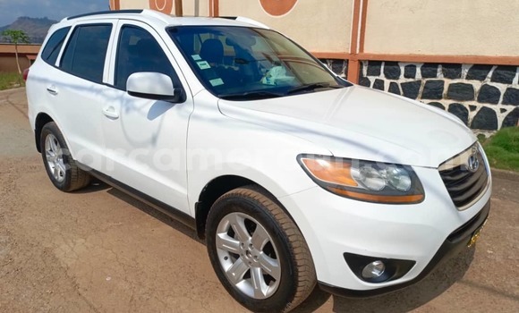 Acheter Occasion Voiture Hyundai Santa Fe Blanc à Yaoundé, Central Cameroon Acheter Occasion Voiture Hyundai Santa Fe Blanc à Yaoundé, Central Cameroon