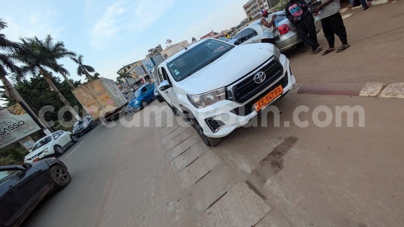 Big with watermark toyota hilux central cameroon yaounde 21995