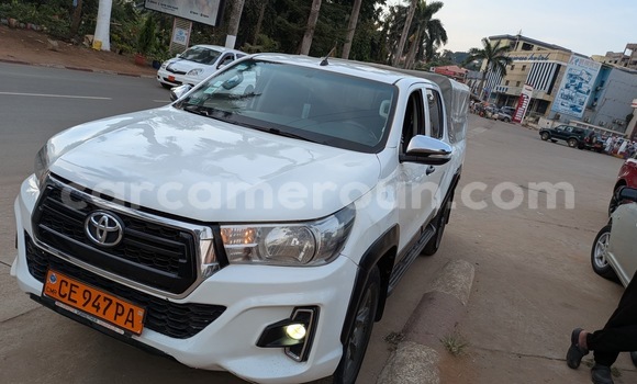 Acheter Occasion Voiture Toyota Hilux Blanc à Yaoundé, Central Cameroon Acheter Occasion Voiture Toyota Hilux Blanc à Yaoundé, Central Cameroon