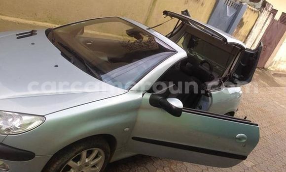 Sayi Na hannu Peugeot 206 Azurfa Mota in Douala a Ƙasar Kamaru Sayi Na hannu Peugeot 206 Azurfa Mota in Douala a Ƙasar Kamaru