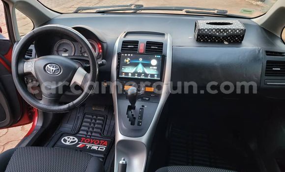 Sayi Na hannu Toyota Auris Red Mota in Yaounde a Babban Kamaru Sayi Na hannu Toyota Auris Red Mota in Yaounde a Babban Kamaru