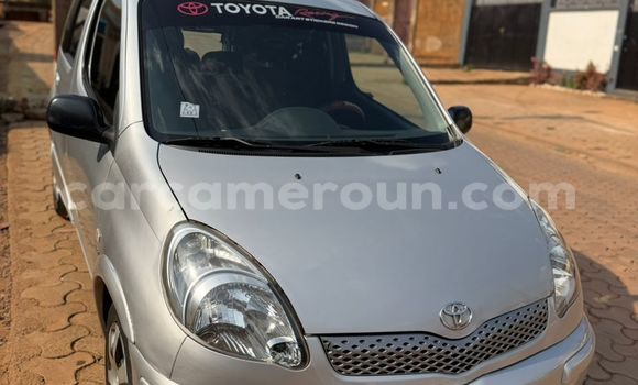 Sayi Na hannu Toyota Yaris Verso Azurfa Mota in Yaounde a Babban Kamaru Sayi Na hannu Toyota Yaris Verso Azurfa Mota in Yaounde a Babban Kamaru