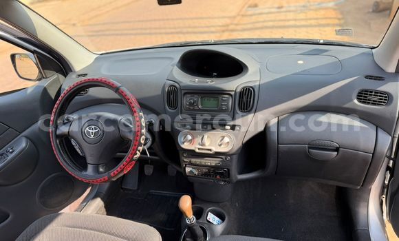 Sayi Na hannu Toyota Yaris Verso Azurfa Mota in Yaounde a Babban Kamaru Sayi Na hannu Toyota Yaris Verso Azurfa Mota in Yaounde a Babban Kamaru