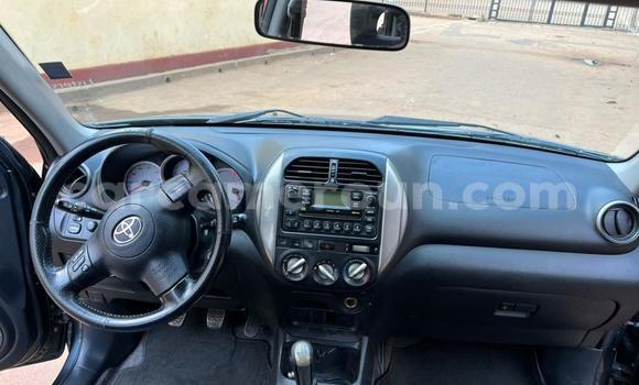 Sayi Na hannu Toyota RAV4 Black Mota in Yaounde a Babban Kamaru Sayi Na hannu Toyota RAV4 Black Mota in Yaounde a Babban Kamaru