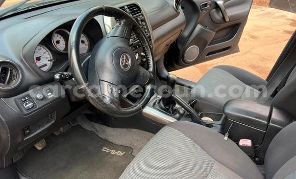 Sayi Na hannu Toyota RAV4 Black Mota in Yaounde a Babban Kamaru Sayi Na hannu Toyota RAV4 Black Mota in Yaounde a Babban Kamaru