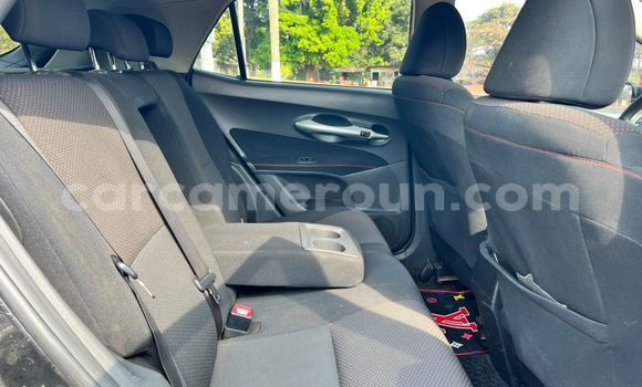 Sayi Na hannu Toyota Auris Black Mota in Yaounde a Babban Kamaru Sayi Na hannu Toyota Auris Black Mota in Yaounde a Babban Kamaru