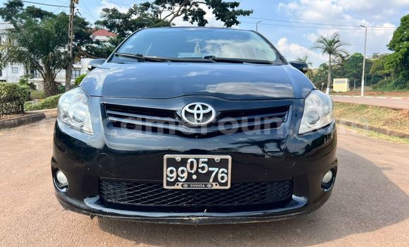 Sayi Na hannu Toyota Auris Black Mota in Yaounde a Babban Kamaru Sayi Na hannu Toyota Auris Black Mota in Yaounde a Babban Kamaru
