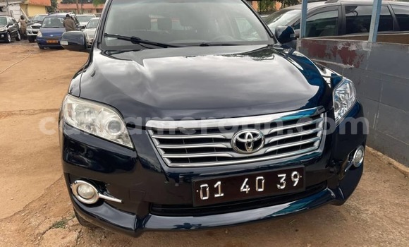 Sayi Na hannu Toyota RAV4 Black Mota in Yaounde a Babban Kamaru Sayi Na hannu Toyota RAV4 Black Mota in Yaounde a Babban Kamaru