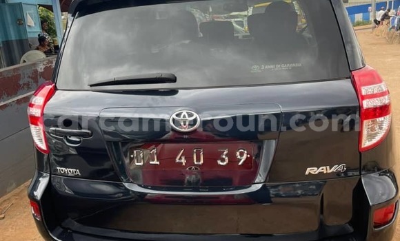 Sayi Na hannu Toyota RAV4 Black Mota in Yaounde a Babban Kamaru Sayi Na hannu Toyota RAV4 Black Mota in Yaounde a Babban Kamaru