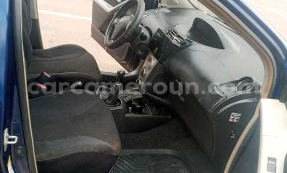 Sayi Na hannu Toyota Vitz Blue Mota in Yaounde a Babban Kamaru Sayi Na hannu Toyota Vitz Blue Mota in Yaounde a Babban Kamaru