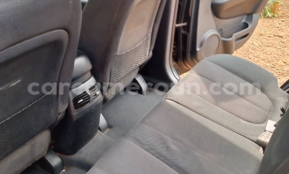 Acheter Occasion Voiture Kia Cerato Bleu à Yaoundé, Central Cameroon Acheter Occasion Voiture Kia Cerato Bleu à Yaoundé, Central Cameroon