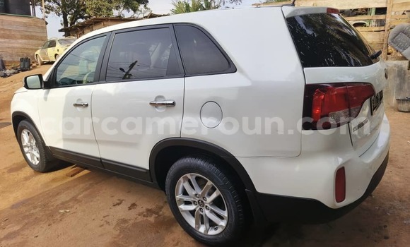 Acheter Occasion Voiture Kia Sorento Blanc à Yaoundé, Central Cameroon Acheter Occasion Voiture Kia Sorento Blanc à Yaoundé, Central Cameroon
