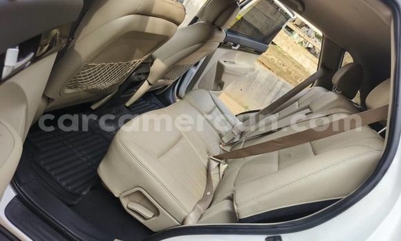 Acheter Occasion Voiture Kia Sorento Blanc à Yaoundé, Central Cameroon Acheter Occasion Voiture Kia Sorento Blanc à Yaoundé, Central Cameroon