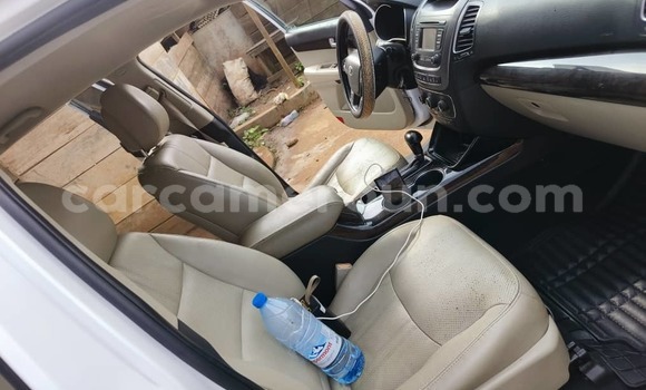 Acheter Occasion Voiture Kia Sorento Blanc à Yaoundé, Central Cameroon Acheter Occasion Voiture Kia Sorento Blanc à Yaoundé, Central Cameroon