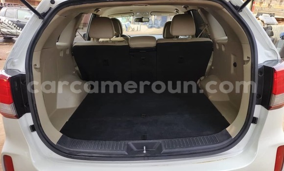 Acheter Occasion Voiture Kia Sorento Blanc à Yaoundé, Central Cameroon Acheter Occasion Voiture Kia Sorento Blanc à Yaoundé, Central Cameroon