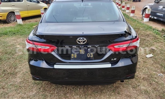 Sayi Na hannu Toyota Camry Black Mota in Yaounde a Babban Kamaru Sayi Na hannu Toyota Camry Black Mota in Yaounde a Babban Kamaru