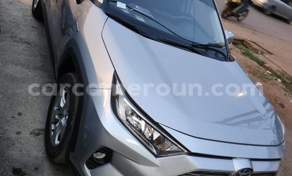 Acheter Occasion Voiture Toyota RAV4 Gris à Yaoundé, Central Cameroon Acheter Occasion Voiture Toyota RAV4 Gris à Yaoundé, Central Cameroon