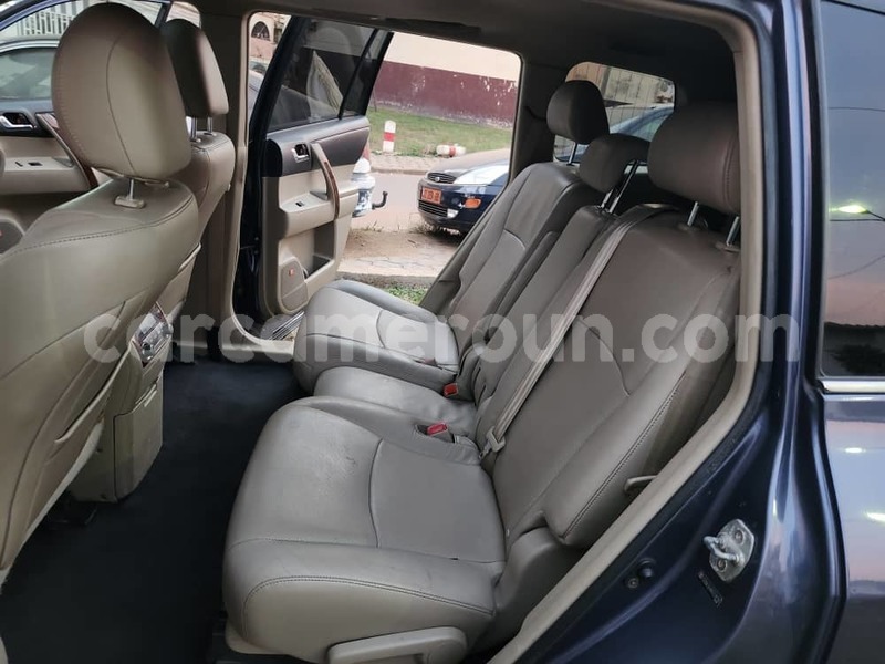 Big with watermark toyota highlander central cameroon yaounde 22053