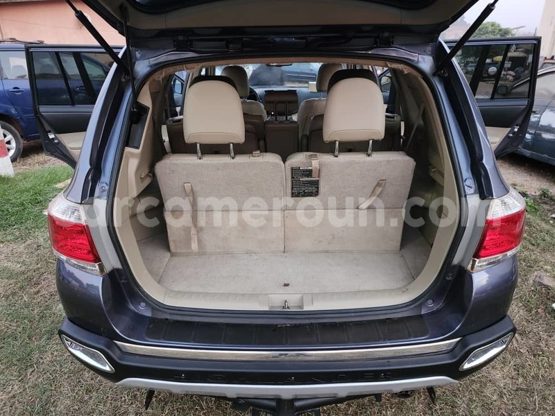 Big with watermark toyota highlander central cameroon yaounde 22053