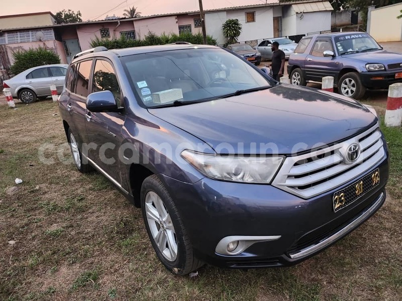Big with watermark toyota highlander central cameroon yaounde 22053