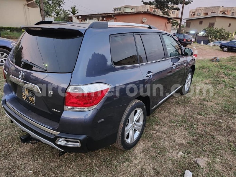 Big with watermark toyota highlander central cameroon yaounde 22053