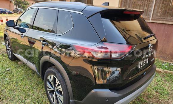Sayi Na hannu Nissan Rogue Blue Mota in Yaounde a Babban Kamaru Sayi Na hannu Nissan Rogue Blue Mota in Yaounde a Babban Kamaru