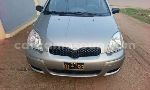 Sayi Na hannu Toyota Yaris Azurfa Mota in Yaounde a Babban Kamaru Sayi Na hannu Toyota Yaris Azurfa Mota in Yaounde a Babban Kamaru