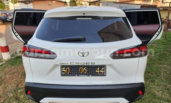 Buy Used Toyota Corolla Cross White Car in Yaounde in Central Cameroon Buy Used Toyota Corolla Cross White Car in Yaounde in Central Cameroon