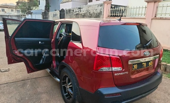 Acheter Occasion Voiture Kia Sorento Rouge à Yaoundé, Central Cameroon Acheter Occasion Voiture Kia Sorento Rouge à Yaoundé, Central Cameroon