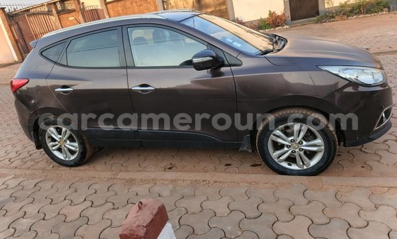 Acheter Occasion Voiture Hyundai ix35 Marron à Yaoundé, Central Cameroon Acheter Occasion Voiture Hyundai ix35 Marron à Yaoundé, Central Cameroon