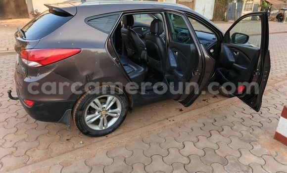 Acheter Occasion Voiture Hyundai ix35 Marron à Yaoundé, Central Cameroon Acheter Occasion Voiture Hyundai ix35 Marron à Yaoundé, Central Cameroon