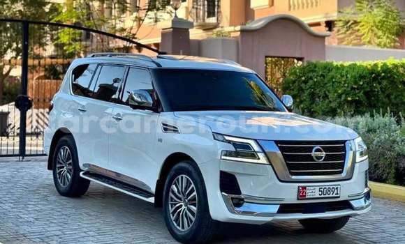 Sayi Na hannu Nissan Patrol White Mota in Bafoussam a West Kamaru Sayi Na hannu Nissan Patrol White Mota in Bafoussam a West Kamaru