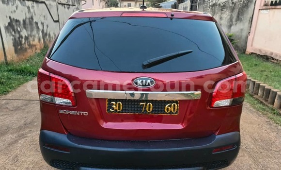 Sayi Na hannu Kia Sorento Red Mota in Yaounde a Babban Kamaru Sayi Na hannu Kia Sorento Red Mota in Yaounde a Babban Kamaru