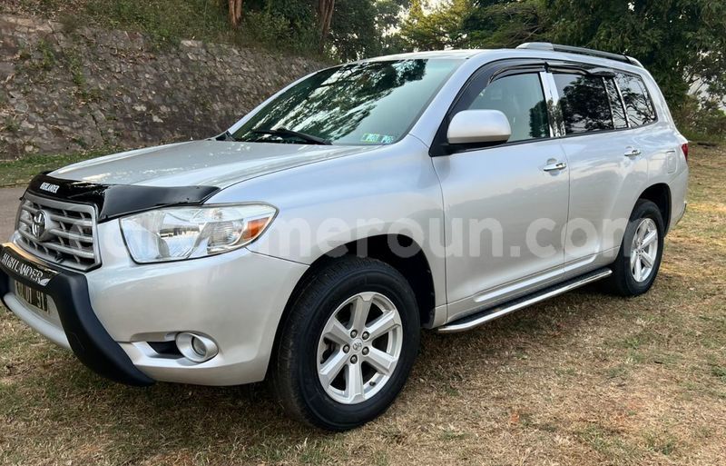 Big with watermark toyota highlander central cameroon yaounde 22074