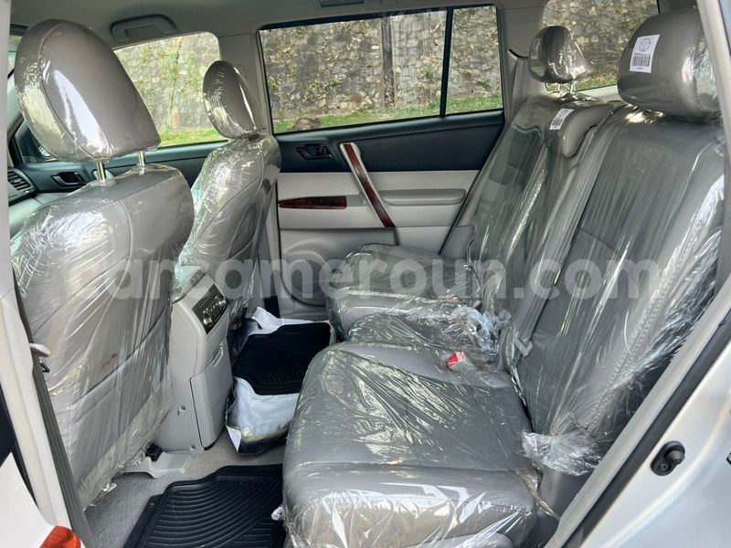 Big with watermark toyota highlander central cameroon yaounde 22074