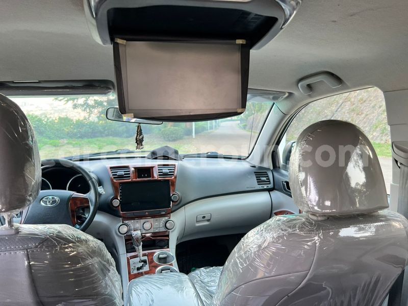 Big with watermark toyota highlander central cameroon yaounde 22074