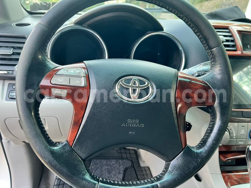 Big with watermark toyota highlander central cameroon yaounde 22074